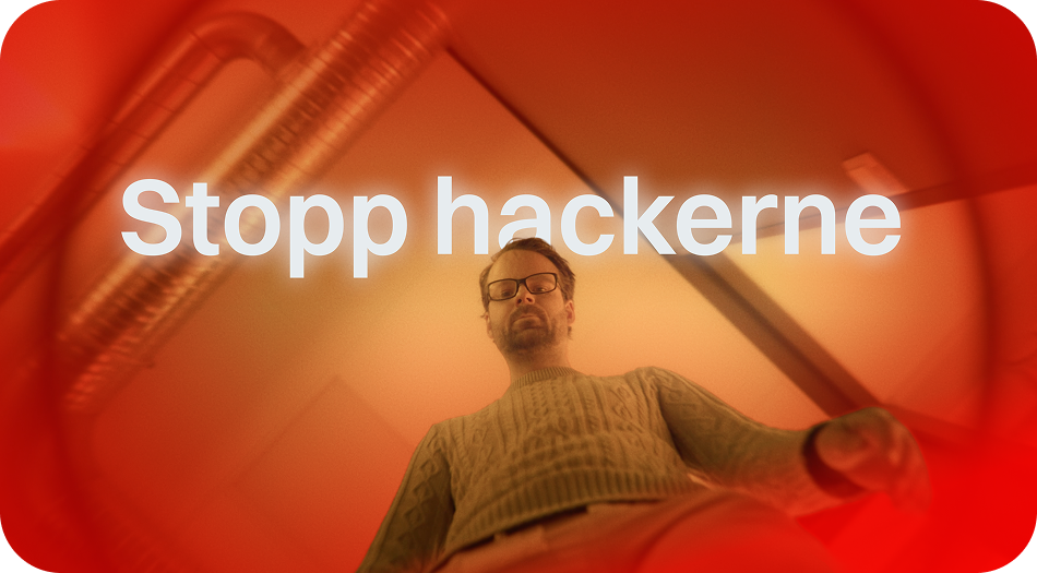 Person som kikker ned på et dataangrep